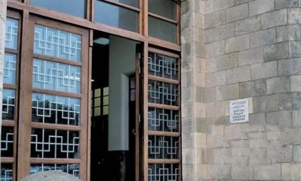 Ρόδος: Ιταλός απήγαγε και τραυμάτισε με τσεκούρι 38χρονο Αλβανό εξαιτίας μιας... μοτοσικλέτας!